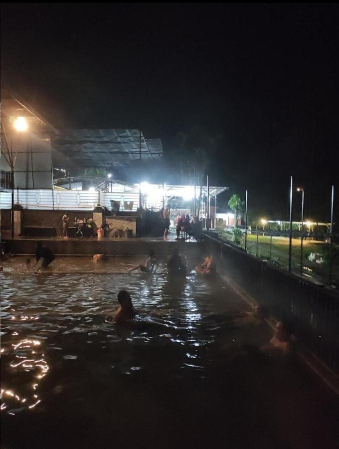 Mojokerto Welirang Forest Pacetヴィラ エクステリア 写真